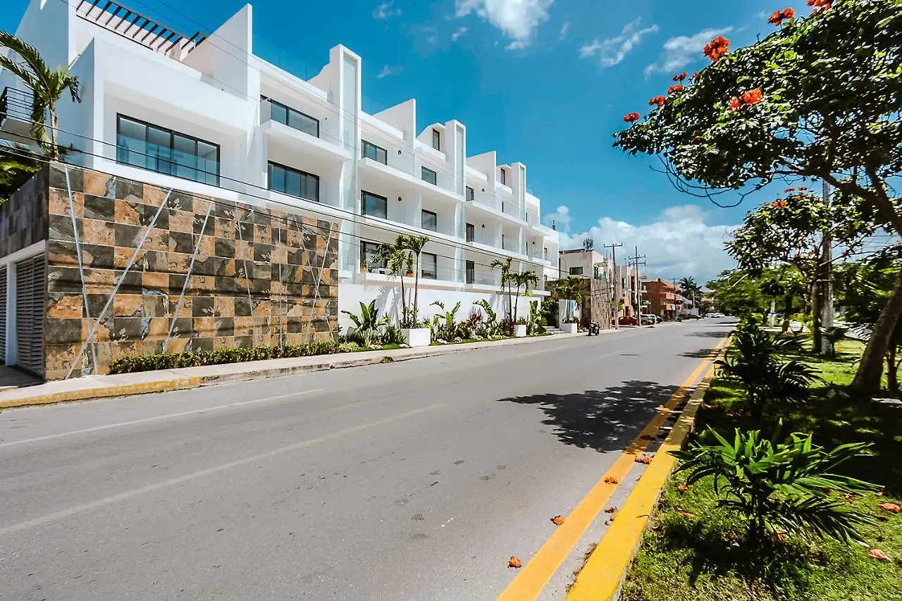 Condo Yucatan - Modern 1 Bedroom In Central Playa Near 5Th - At Calle 38 Condos Playa del Carmen Mexico