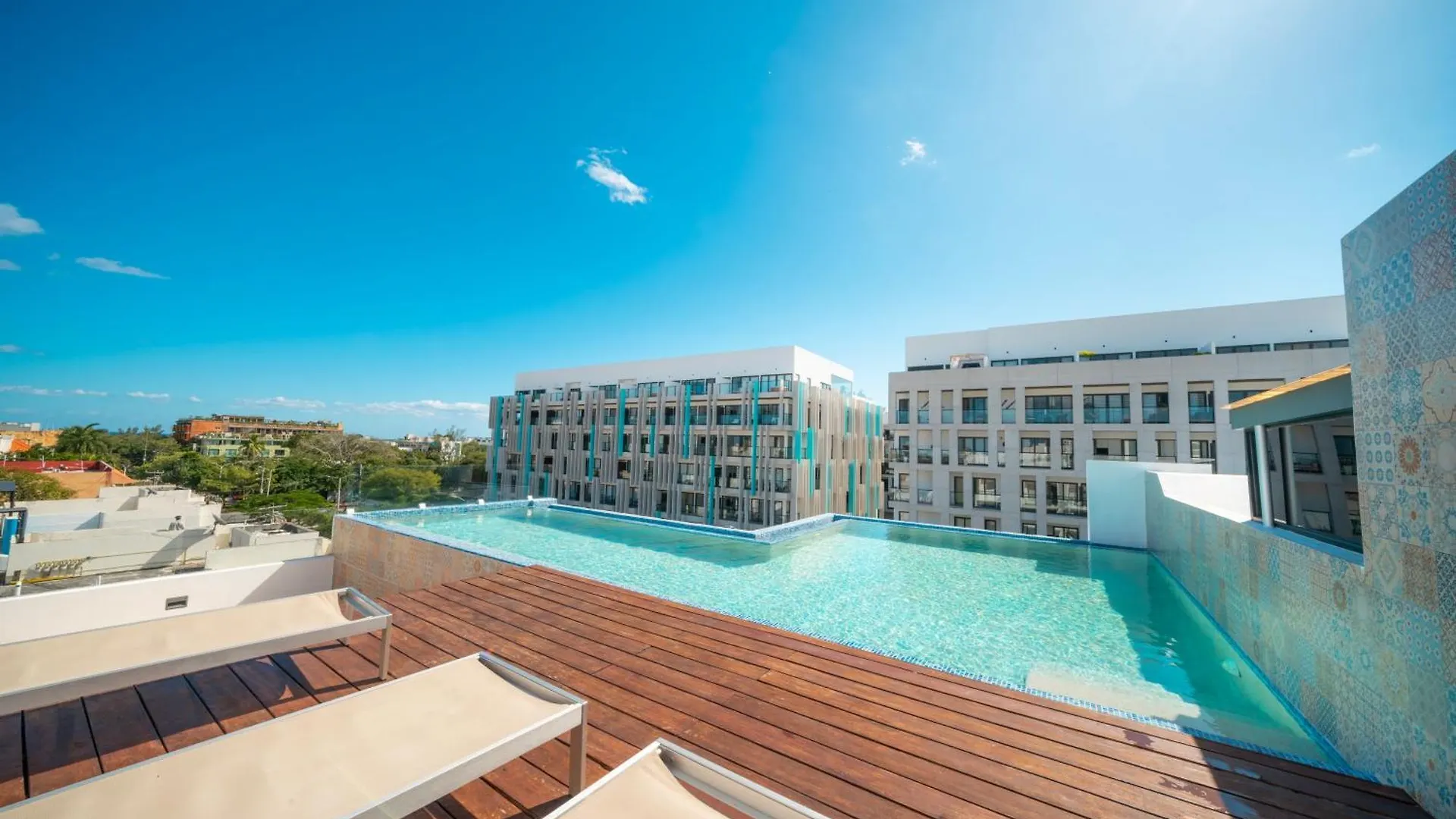Condo Yucatan - Modern 1 Bedroom In Central Playa Near 5Th - At Calle 38 Condos Playa del Carmen