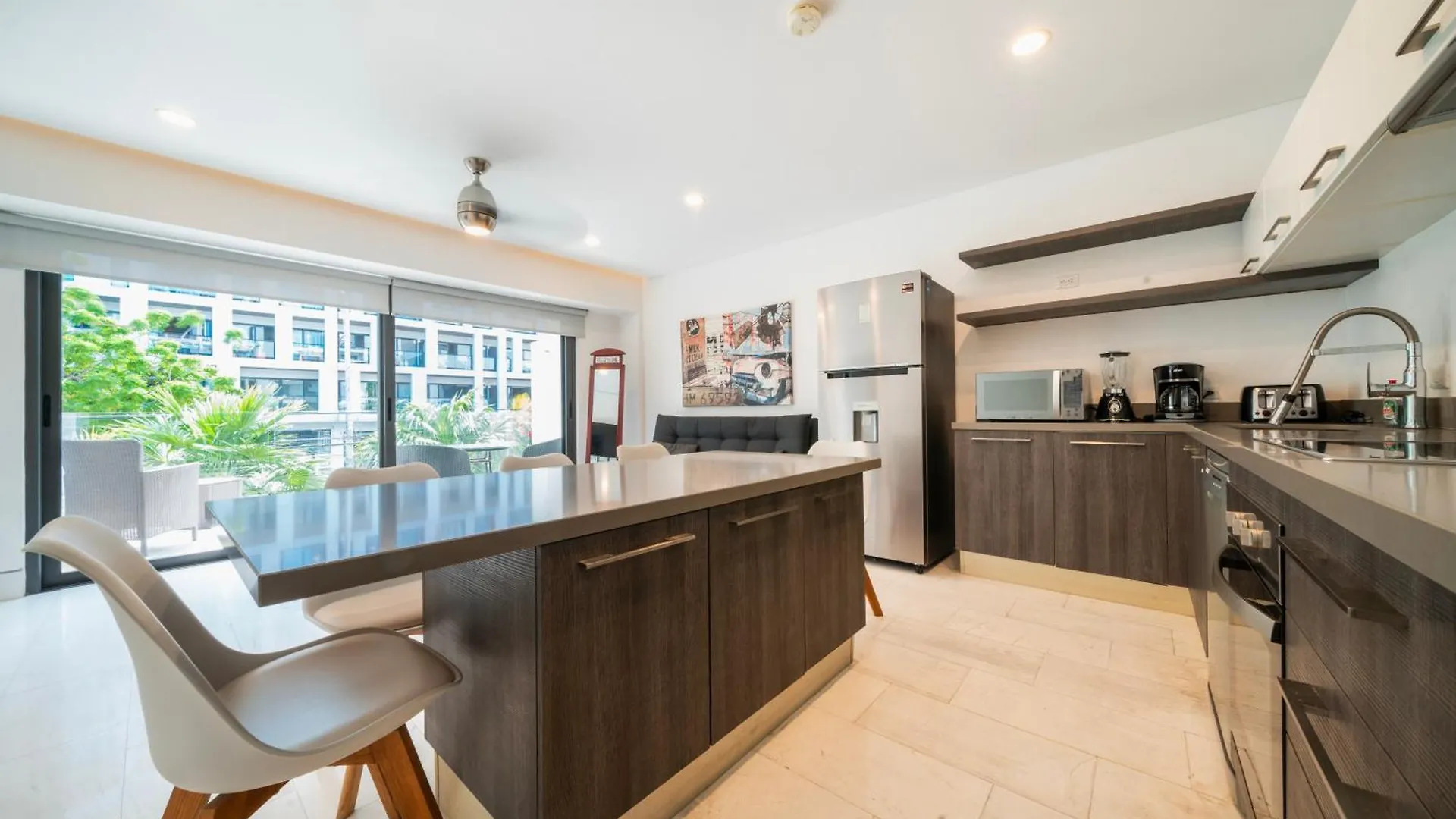 Condo Yucatan - Modern 1 Bedroom In Central Playa Near 5Th - At Calle 38 Condos Playa del Carmen