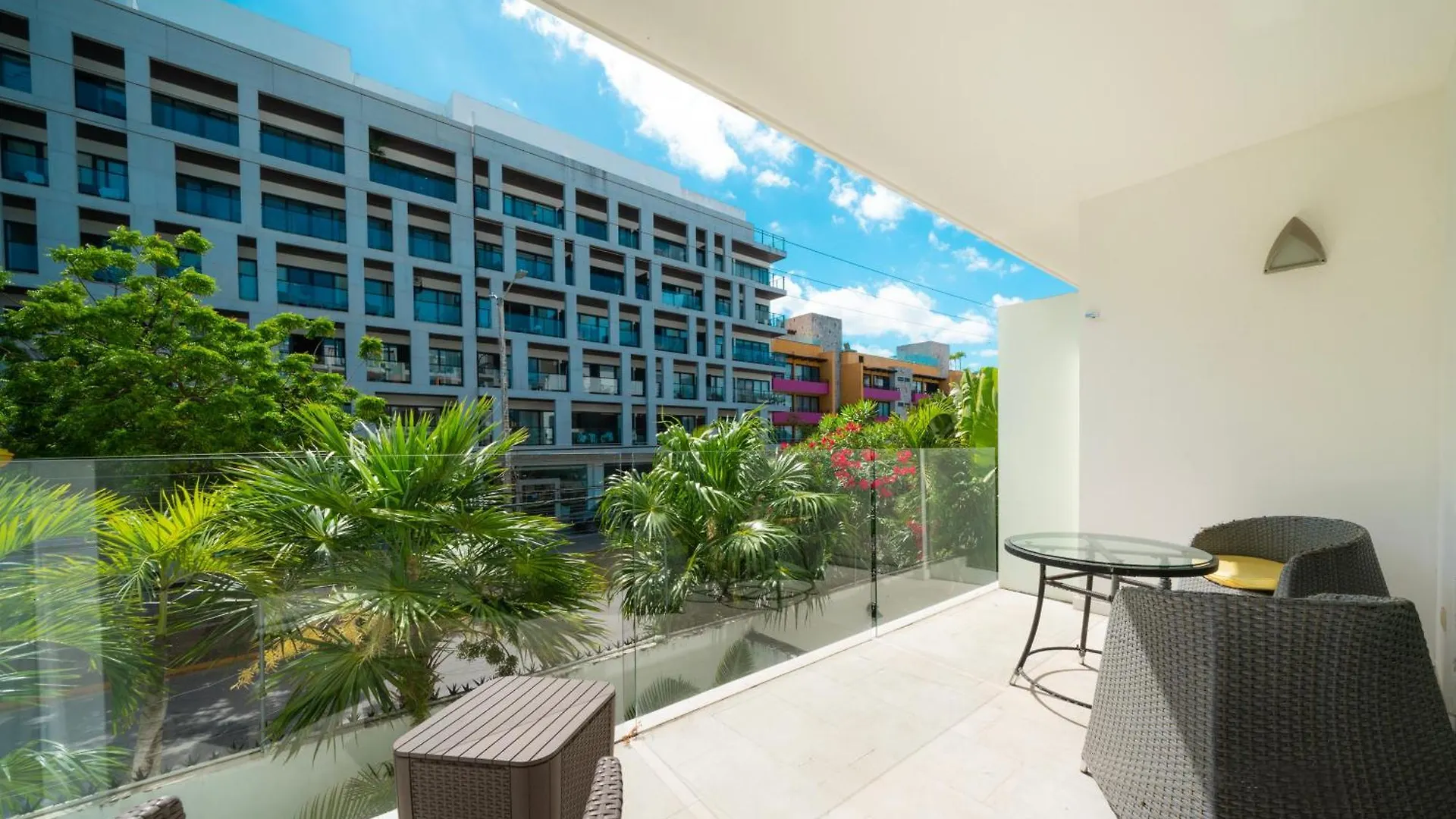 Apartment Condo Yucatan - Modern 1 Bedroom In Central Playa Near 5Th - At Calle 38 Condos Playa del Carmen